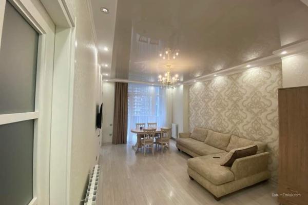 🌊 شقة 2+1 للإيجار - شريف خيمشيشفيلي 47A، الطابق 11 🏙️